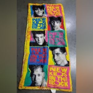 <<Vintage 1990>> **Rare Find** New Kids on the Block sleeping bag